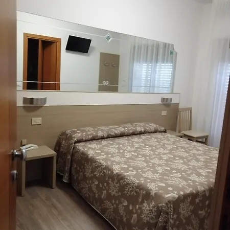 Columbia & Ninfea Szálloda 3*