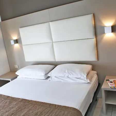 Columbia & Ninfea Отель Лидо-ди-Езоло