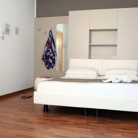 Отель Columbia & Ninfea 3*