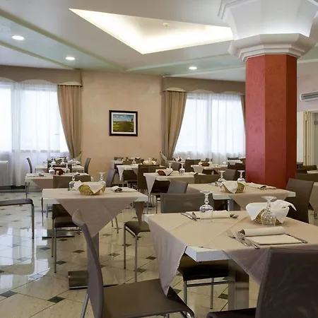 Columbia & Ninfea Szálloda 3*