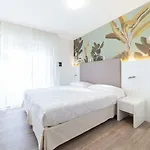 Columbia & Ninfea 3*